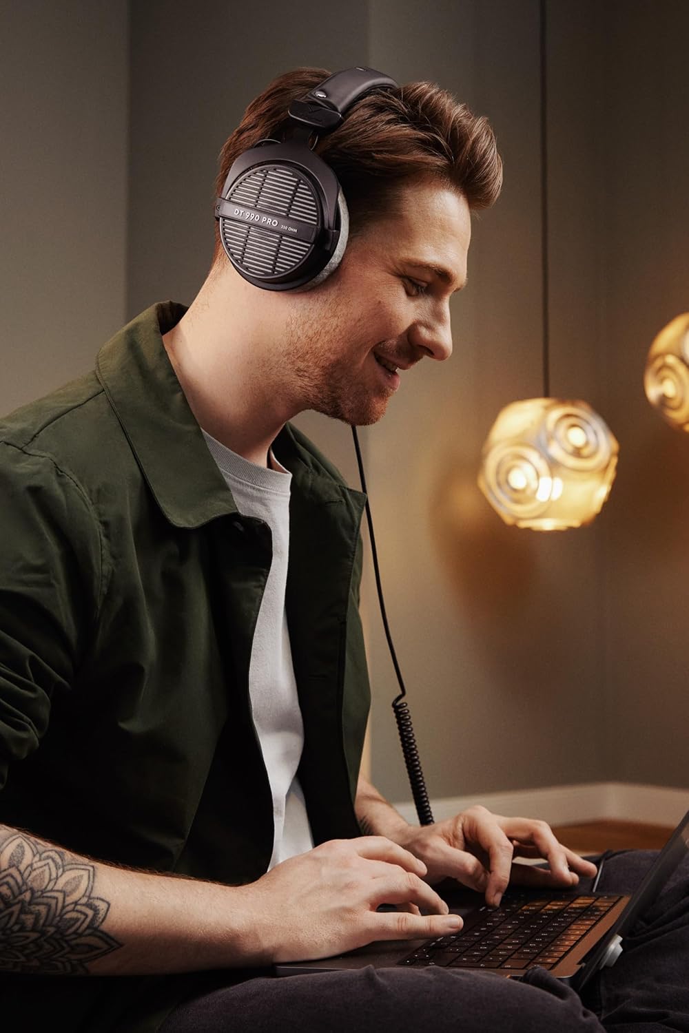  beyerdynamic DT 990 Pro 250 ohm Over-Ear Studio Headphones For Mixing, Mastering, and Editing, Wired